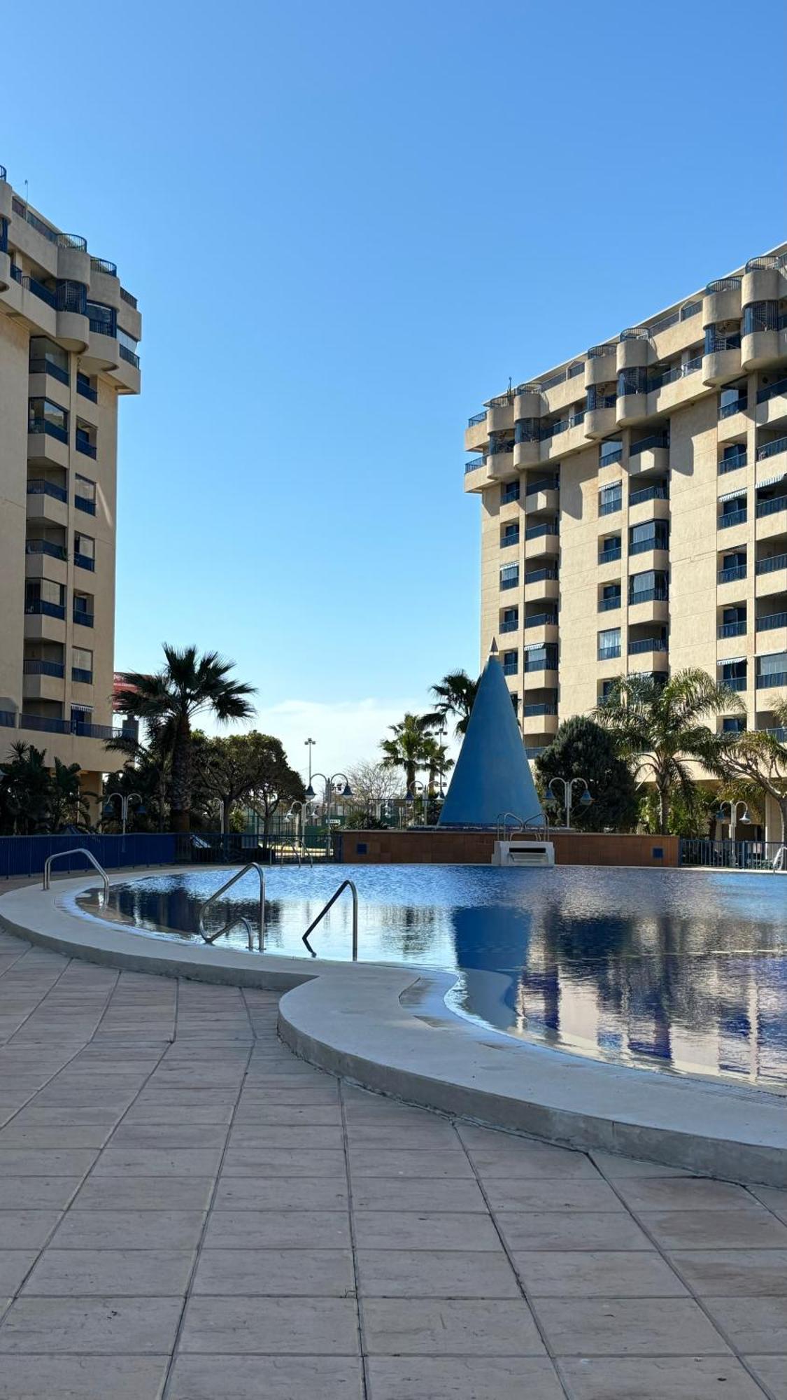 Apto. Luminoso Con Vistas En Playa De La Patacona Valência Exterior foto