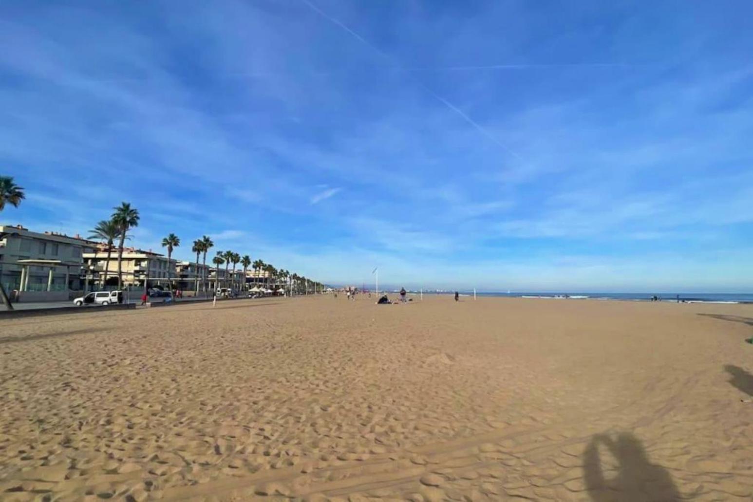 Apto. Luminoso Con Vistas En Playa De La Patacona Valência Exterior foto